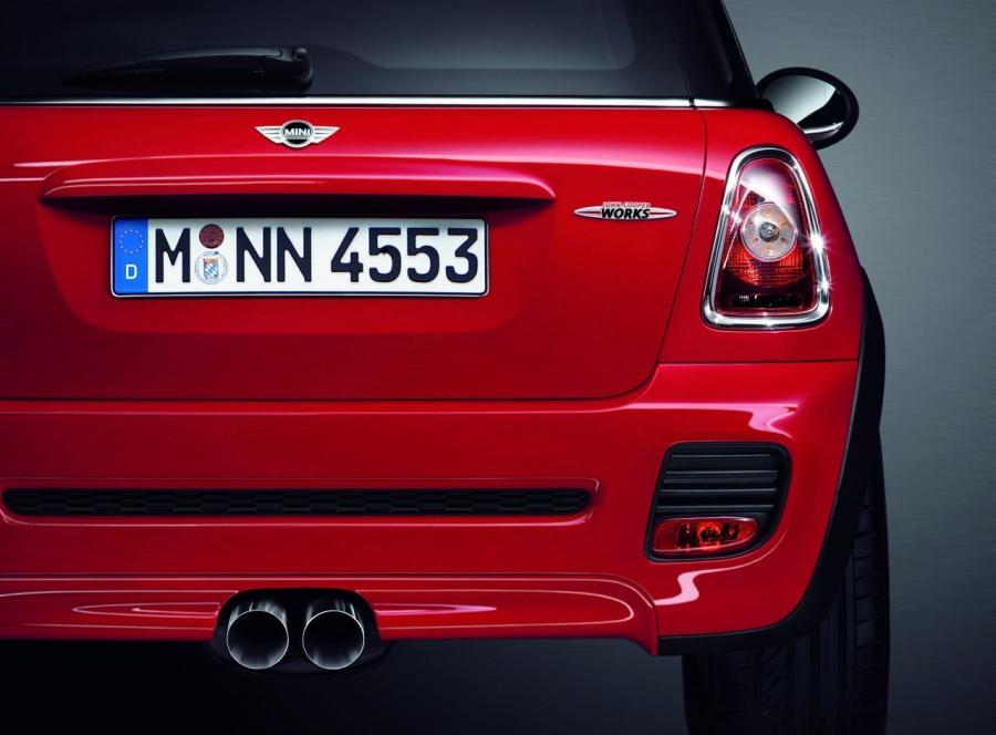  Mini Cooper JCW Clubman 2009 года  (фото 18 из 41)